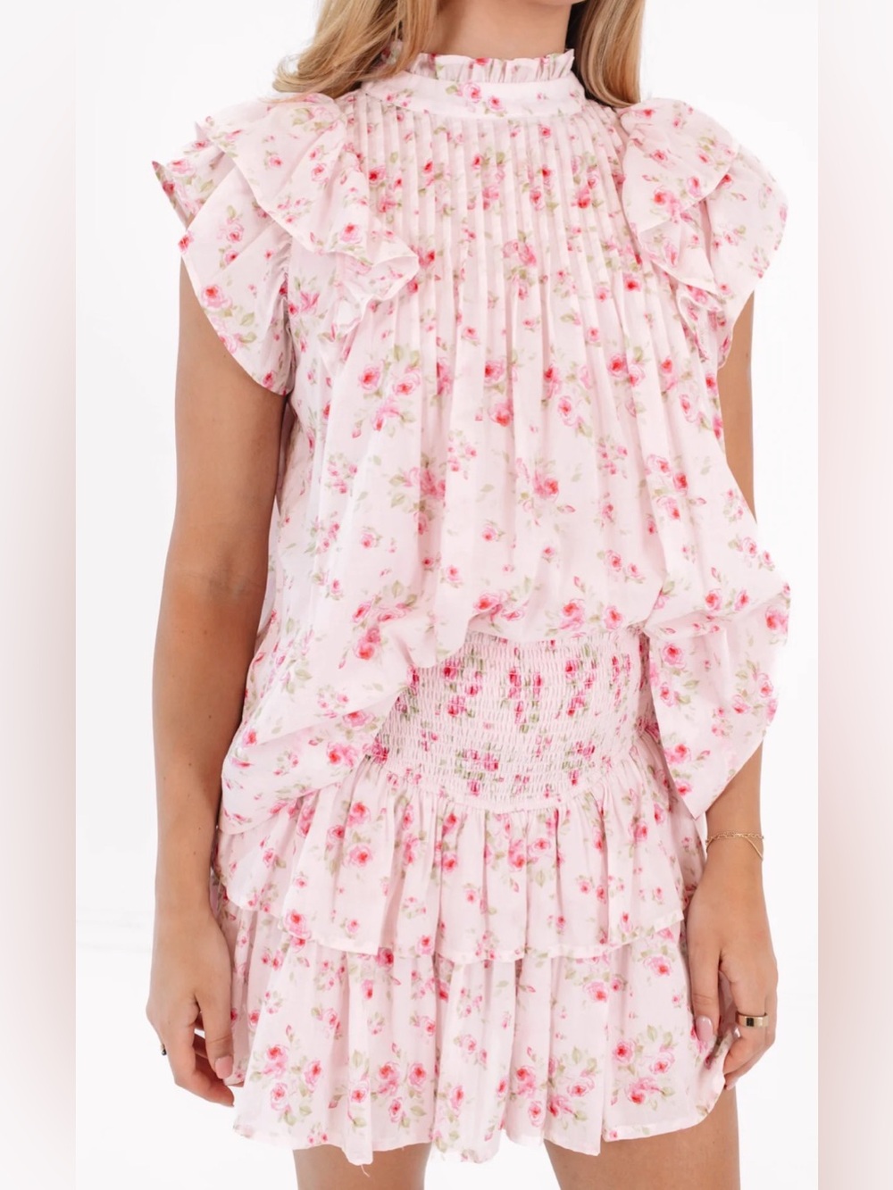 J. Marie The Ellie Pleated Top Pink Floral Flutter Sleeve Feminine Medium $118